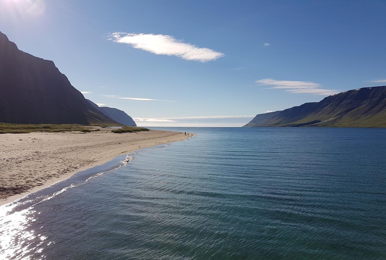 Holt Inn Flateyri Bagian luar foto