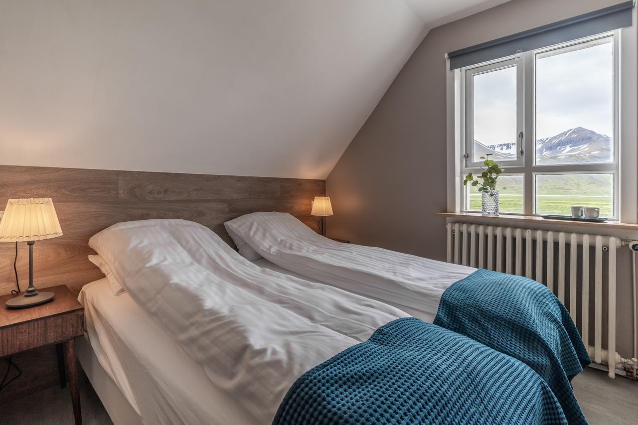 Holt Inn Flateyri Bagian luar foto
