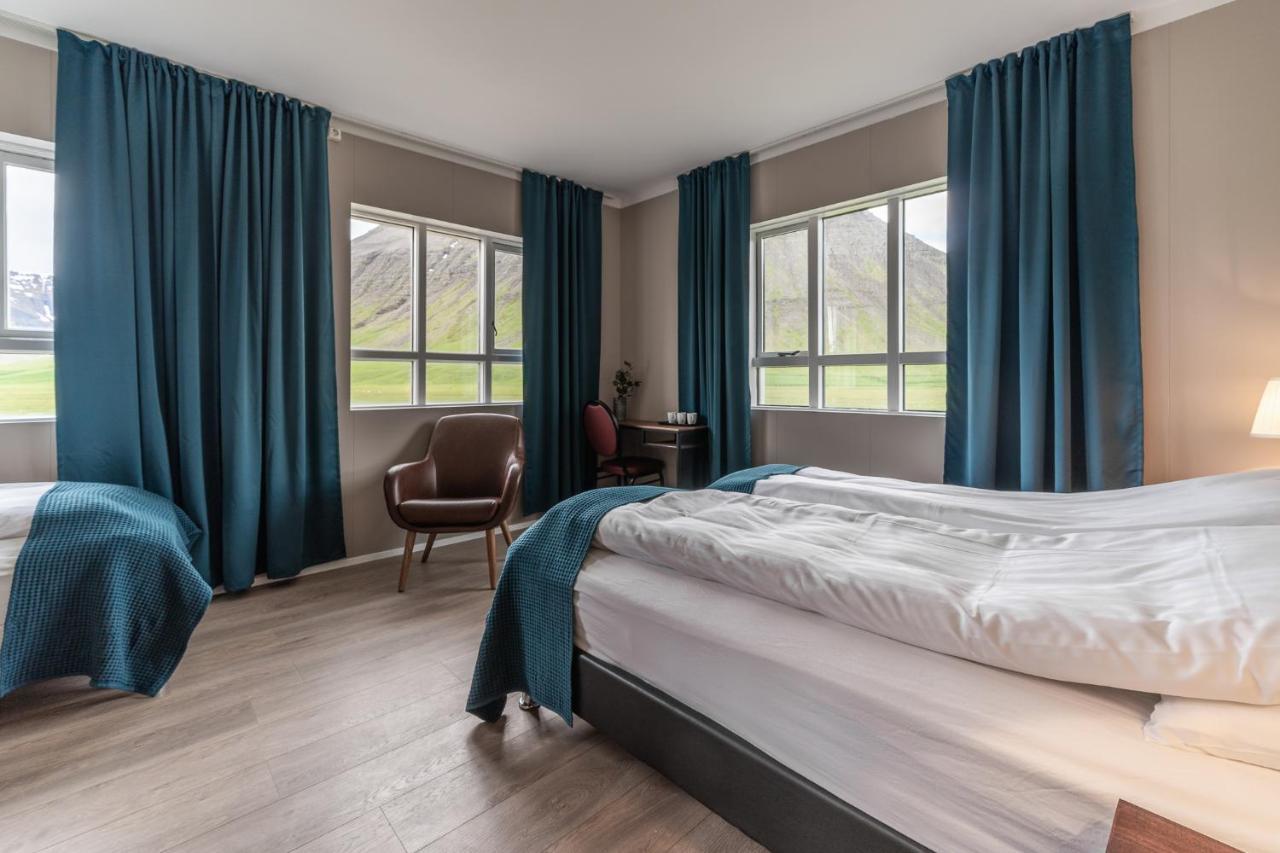 Holt Inn Flateyri Bagian luar foto