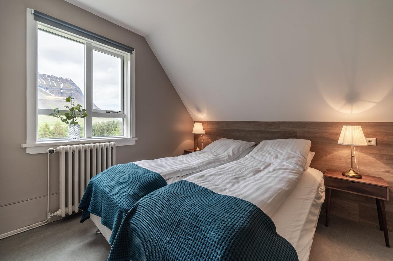 Holt Inn Flateyri Bagian luar foto